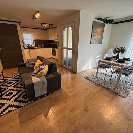 Emerald Apartment Budapest Luaran gambar